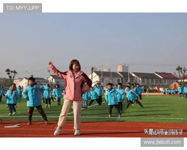 王娜专访：从绿茵场到人生舞台的奋斗与成长之路