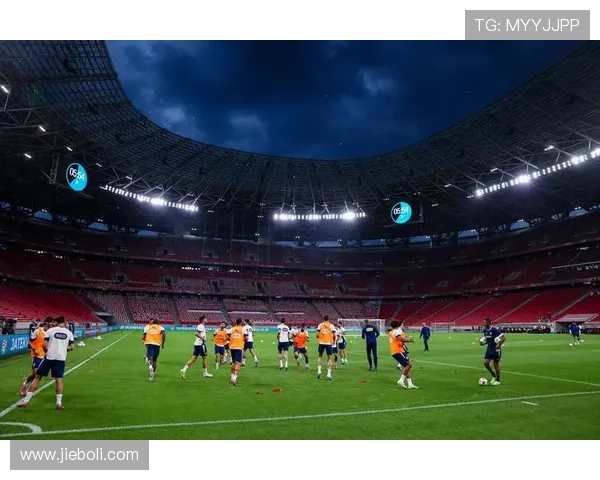 足球明星的独特魅力与风采全景展示及特征分析 足球明星的独特魅力与风采全景展示及特征分析