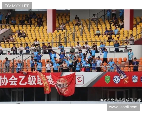 南京羽毛球队以61分稳居锦标赛积分榜首位展现强大实力 南京羽毛球队以61分稳居锦标赛积分榜首位展现强大实力