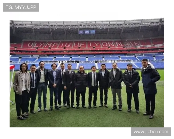 成都羽毛球队战术解析与运营体系探讨助力竞技水平提升 成都羽毛球队战术解析与运营体系探讨助力竞技水平提升