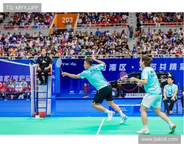 深圳羽毛球队中路突破的战术解析与未来发展展望 深圳羽毛球队中路突破的战术解析与未来发展展望