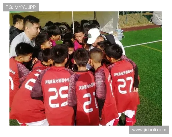 校园足球明星专访：他们的梦想与奋斗故事分享